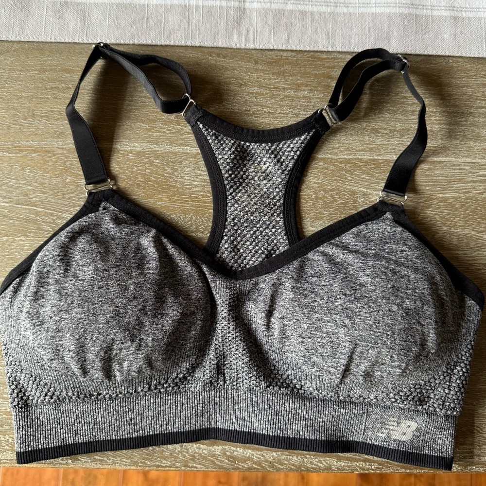 New Balance Wire Free Sports Bra, Small